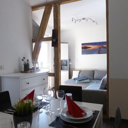 Ferienwohnung Friedrich Schiller, 2 Schlafzimmer, Balkon,Kostenloses Wifi, Naehe Zentrum, Jena Esterno foto