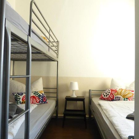 Ferienwohnung Friedrich Schiller, 2 Schlafzimmer, Balkon,Kostenloses Wifi, Naehe Zentrum, Jena Esterno foto
