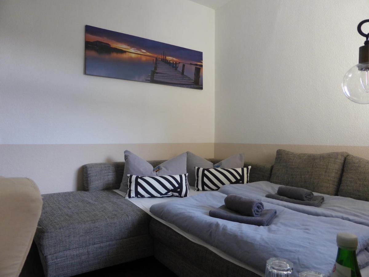 Ferienwohnung Friedrich Schiller, 2 Schlafzimmer, Balkon,Kostenloses Wifi, Naehe Zentrum, Jena Esterno foto