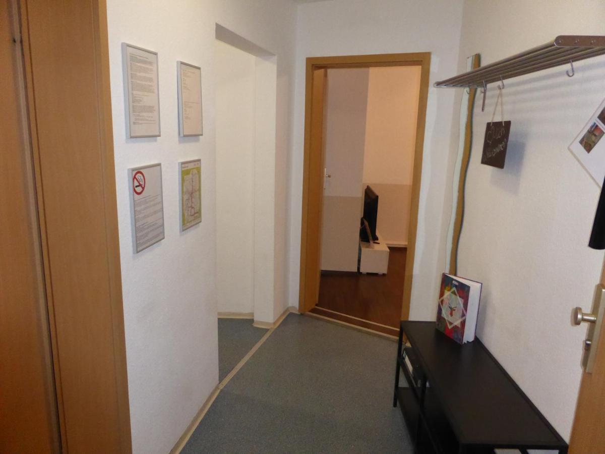 Ferienwohnung Friedrich Schiller, 2 Schlafzimmer, Balkon,Kostenloses Wifi, Naehe Zentrum, Jena Esterno foto