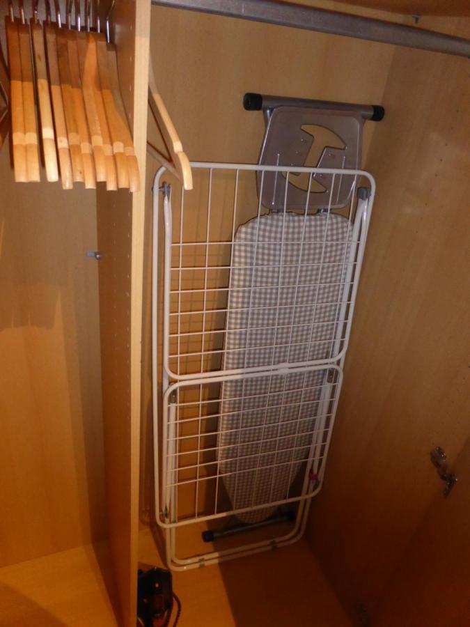 Ferienwohnung Friedrich Schiller, 2 Schlafzimmer, Balkon,Kostenloses Wifi, Naehe Zentrum, Jena Esterno foto