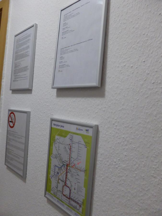 Ferienwohnung Friedrich Schiller, 2 Schlafzimmer, Balkon,Kostenloses Wifi, Naehe Zentrum, Jena Esterno foto