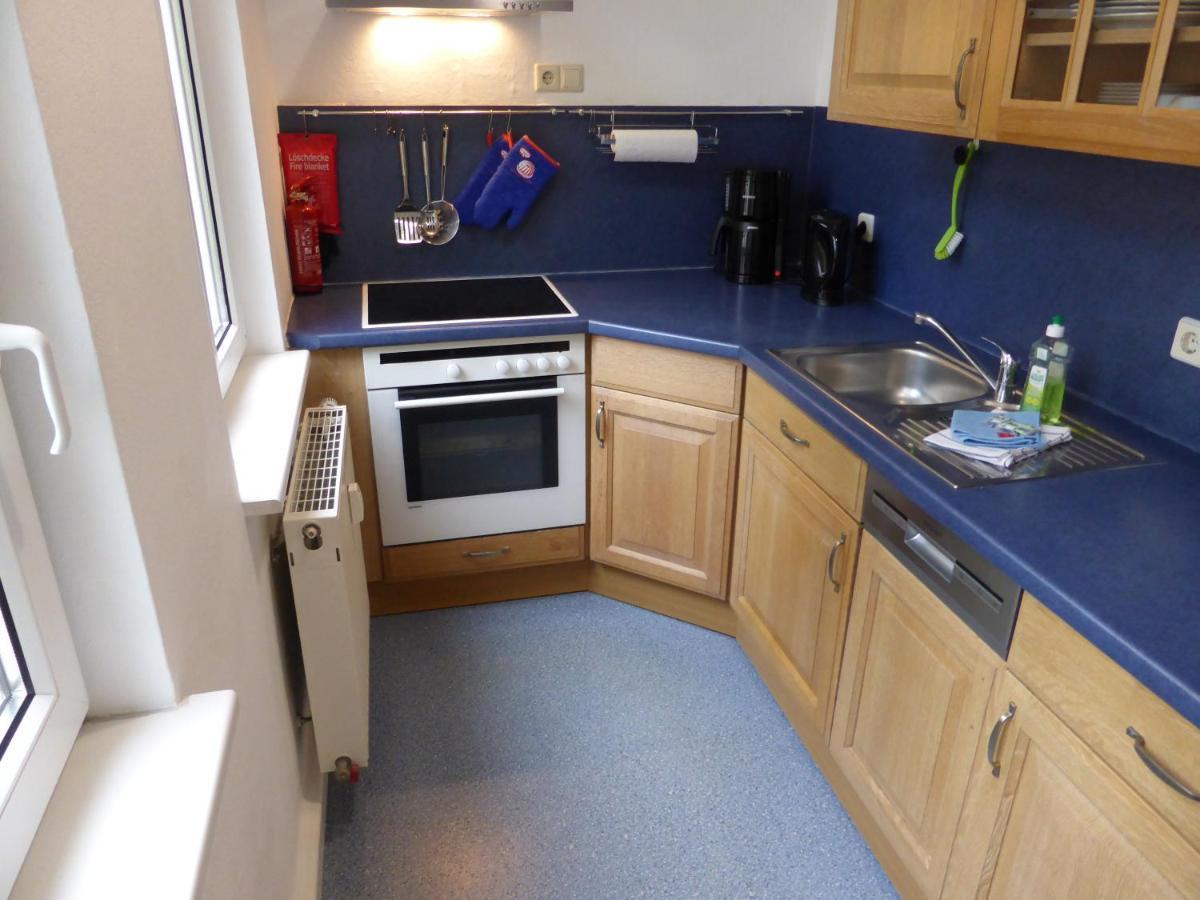 Ferienwohnung Friedrich Schiller, 2 Schlafzimmer, Balkon,Kostenloses Wifi, Naehe Zentrum, Jena Esterno foto