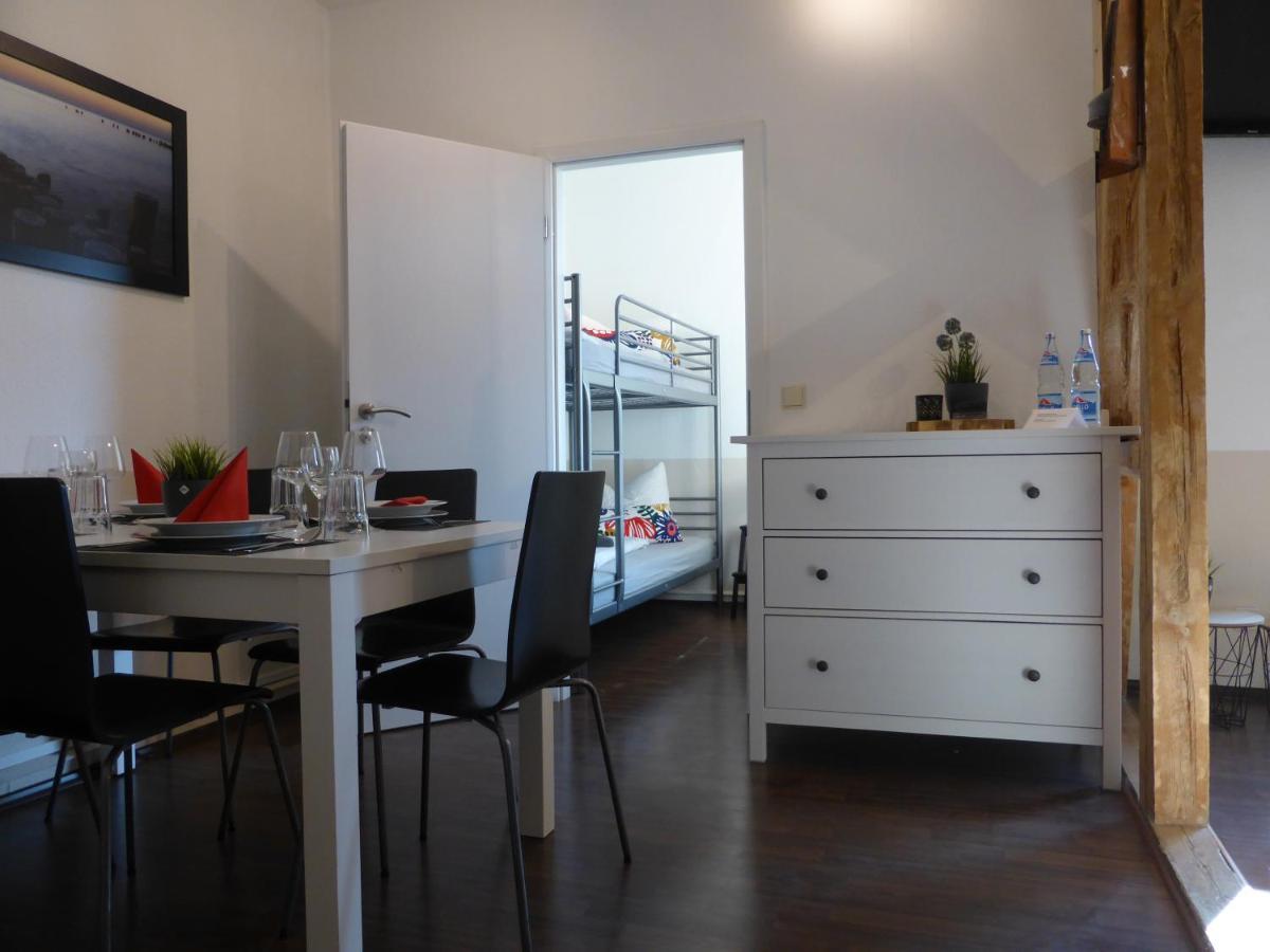 Ferienwohnung Friedrich Schiller, 2 Schlafzimmer, Balkon,Kostenloses Wifi, Naehe Zentrum, Jena Esterno foto
