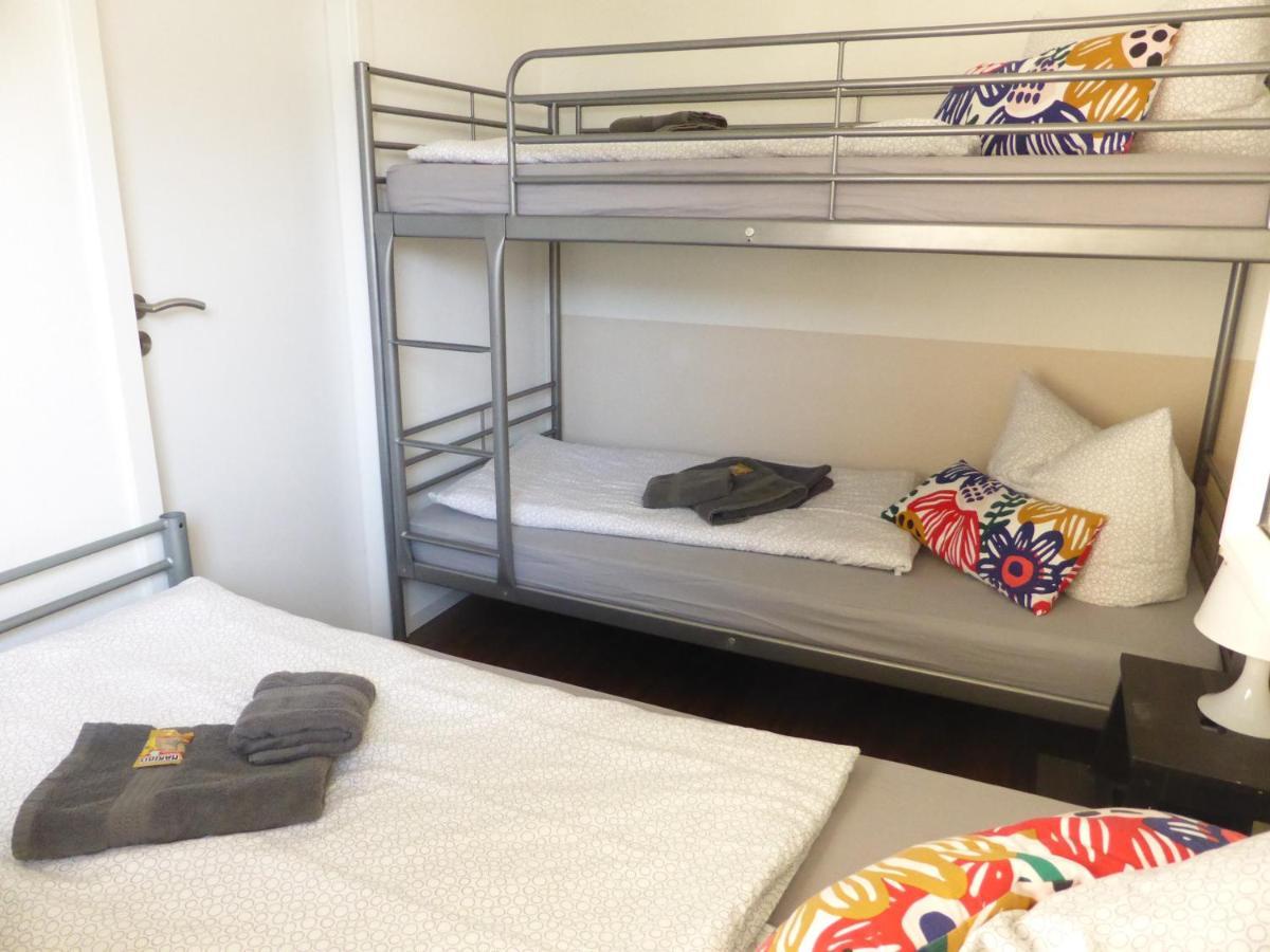 Ferienwohnung Friedrich Schiller, 2 Schlafzimmer, Balkon,Kostenloses Wifi, Naehe Zentrum, Jena Esterno foto