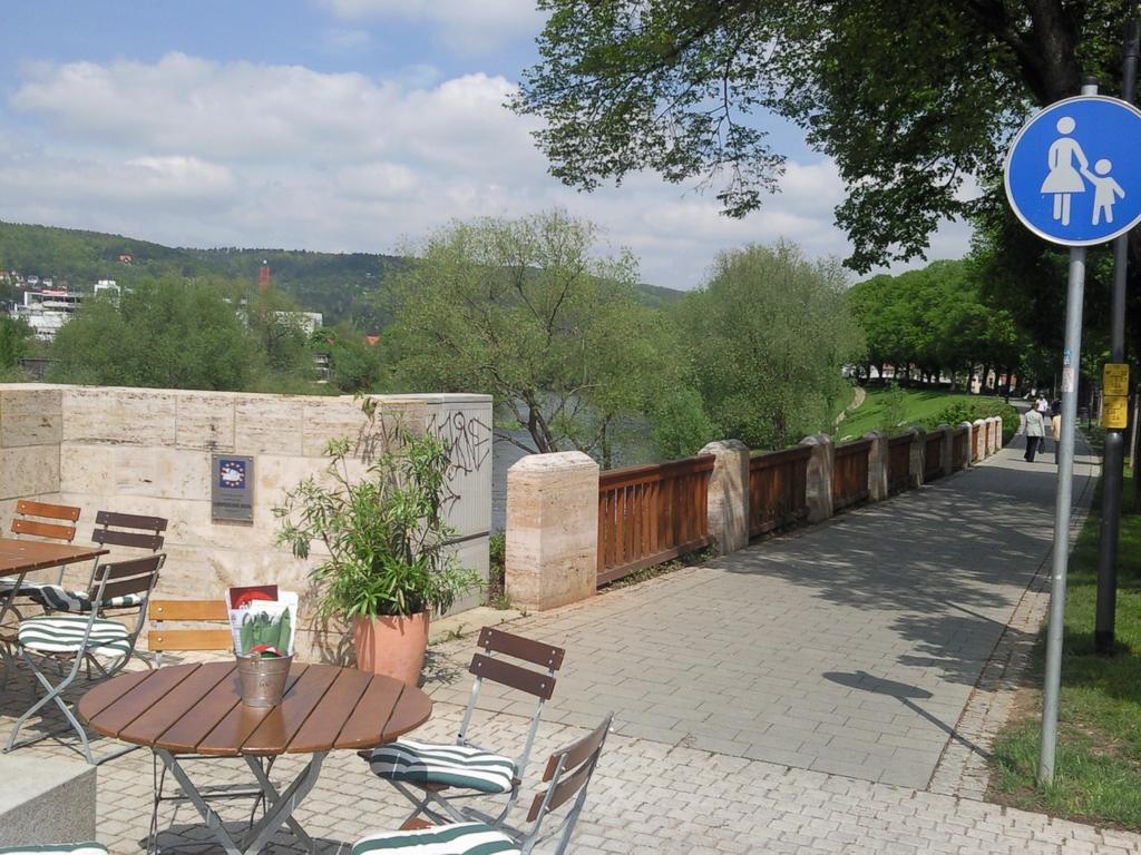 Ferienwohnung Friedrich Schiller, 2 Schlafzimmer, Balkon,Kostenloses Wifi, Naehe Zentrum, Jena Esterno foto